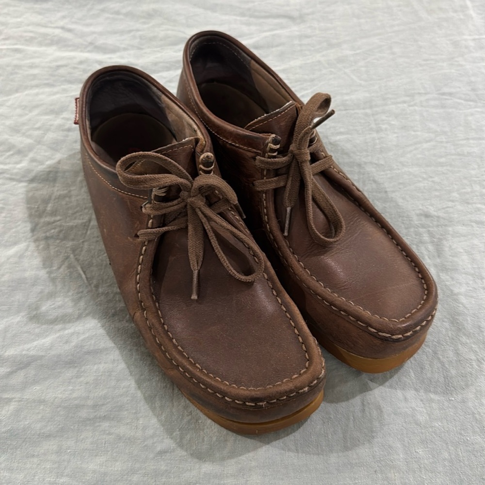 Brown leather Clarks men’s size 10.5
